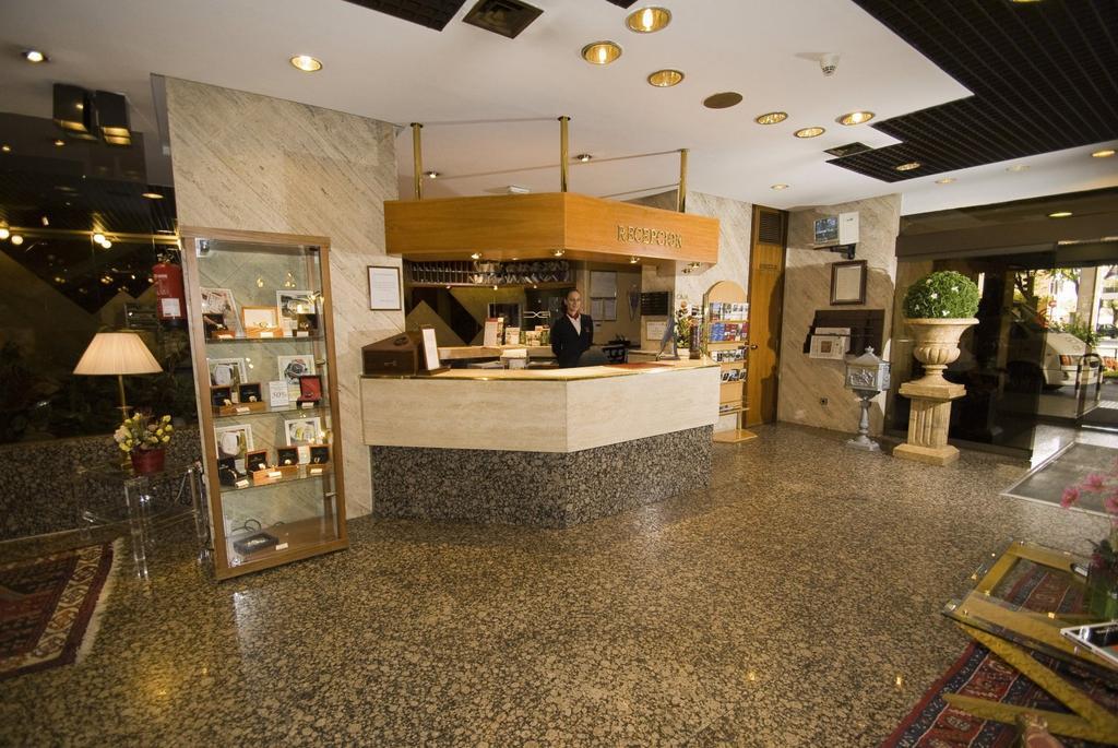 Foxa 25 Hotel Madrid Exterior photo