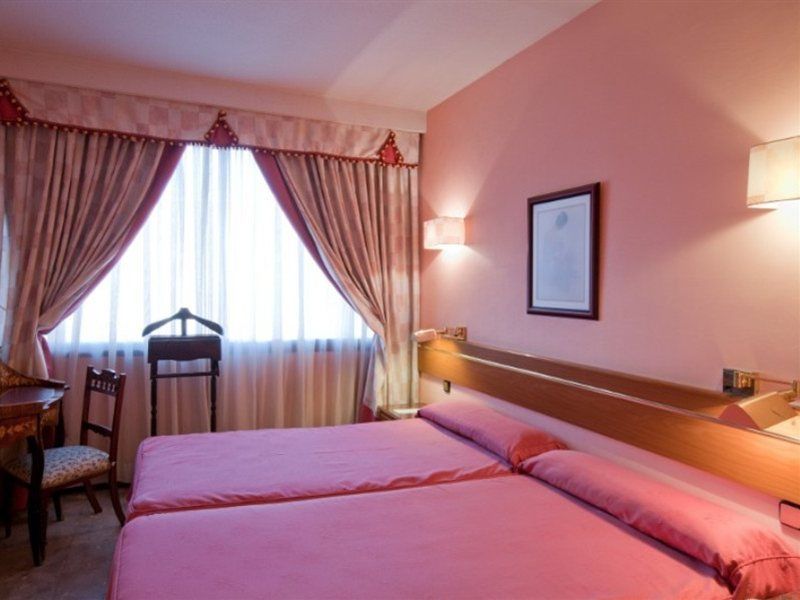 Foxa 25 Hotel Madrid Exterior photo